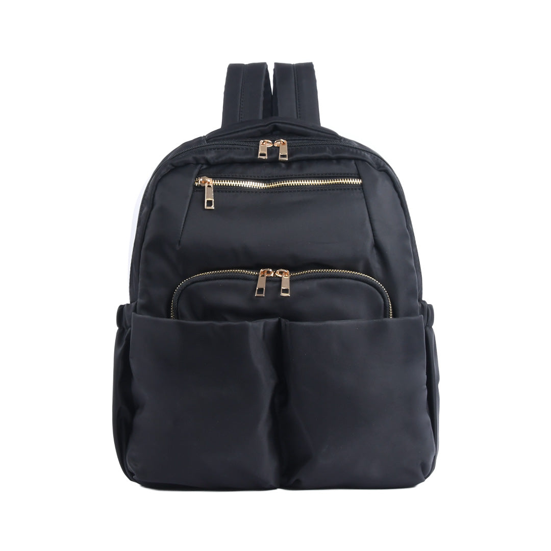 ブラックナイロンリュック 正面