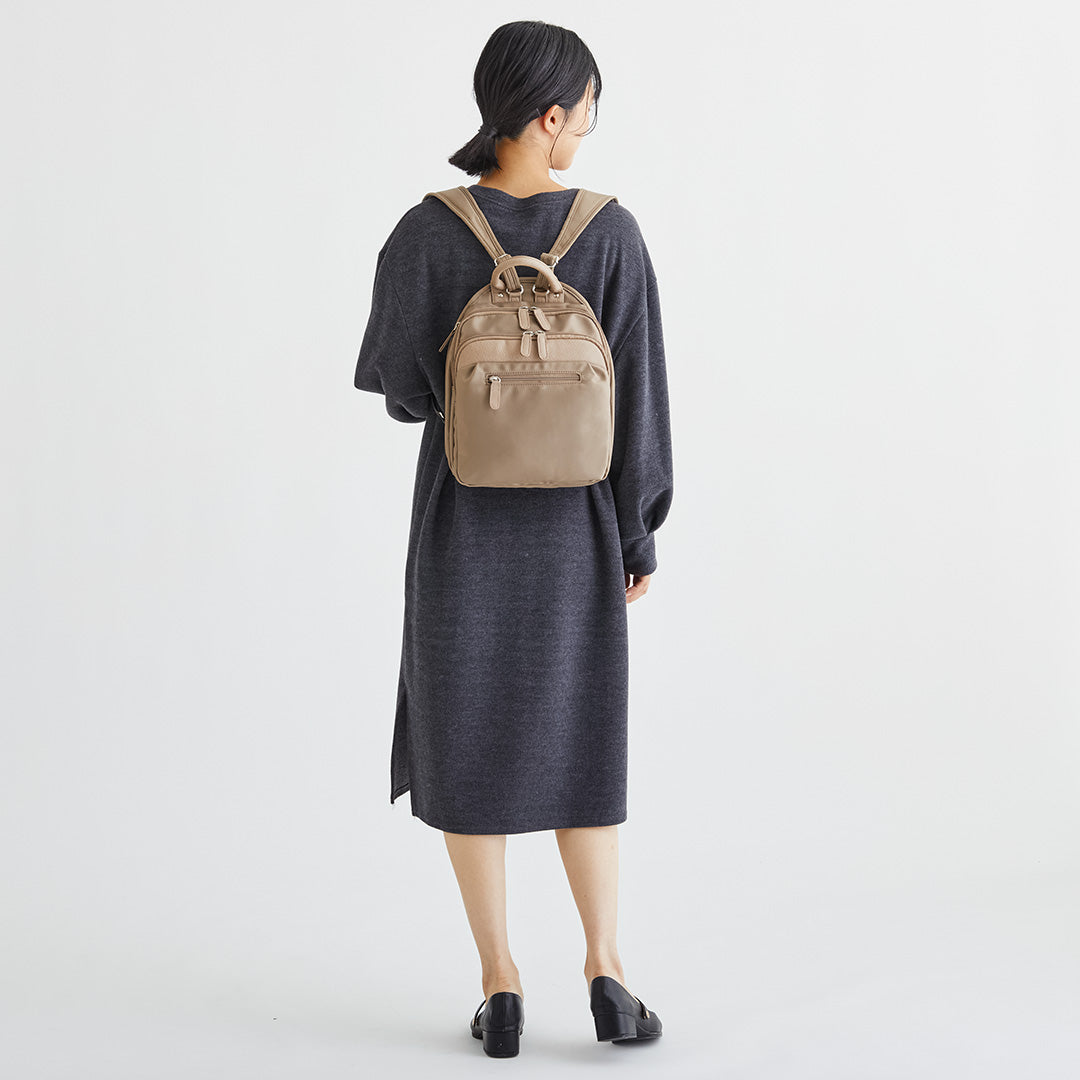 ZAZA はっ水ナイロンリュック小 EL5549