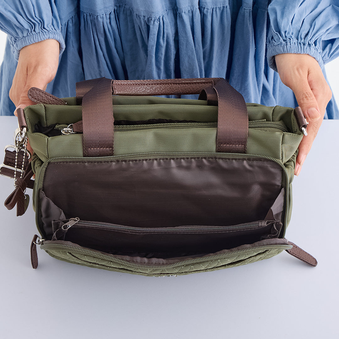 ZAZA キルトリボン猫チャーム付き2wayハンドバッグ EL7186