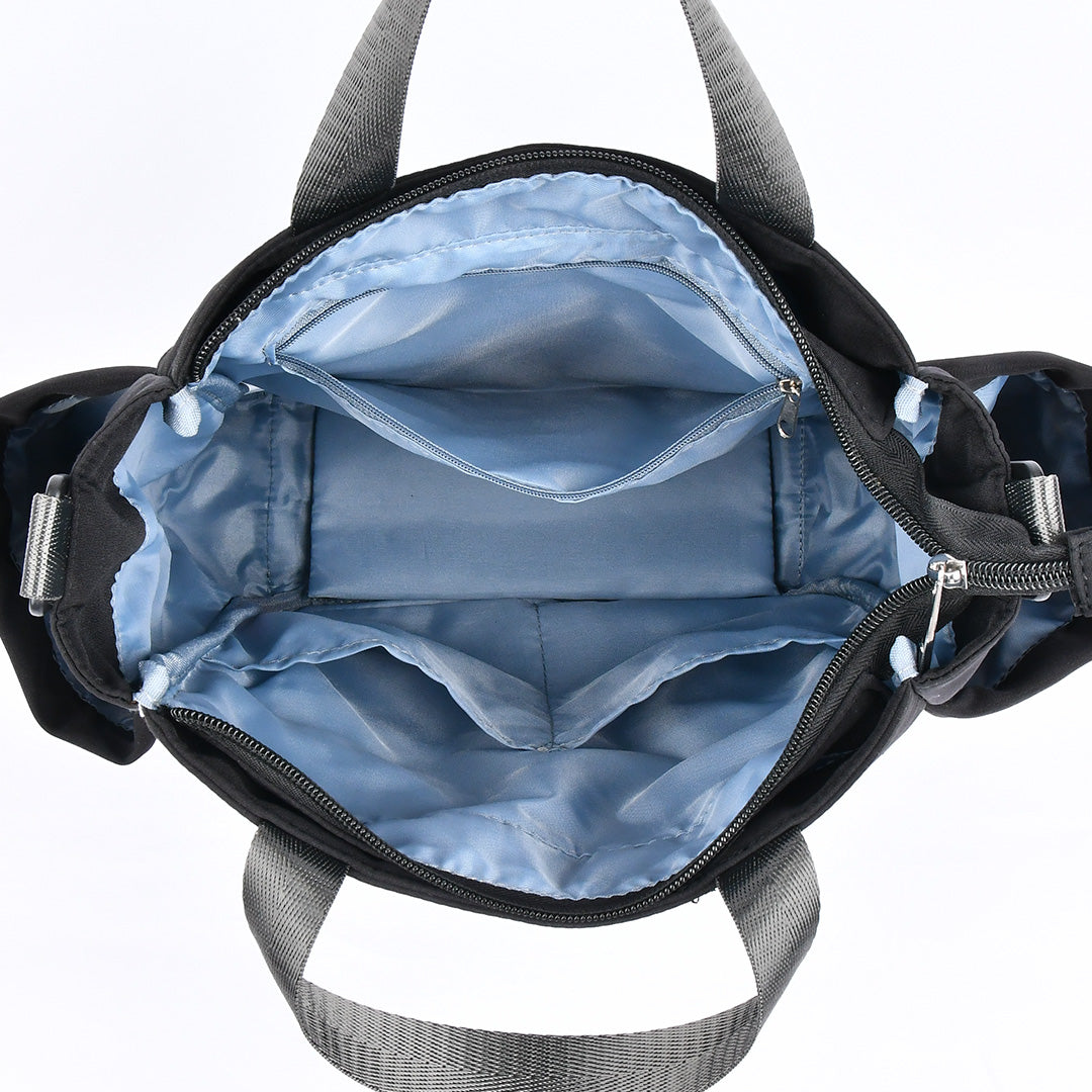 カジュアルナイロン2WAYショルダーバッグ ブラック 内部の収納ポケットとファスナーポケット付き仕様