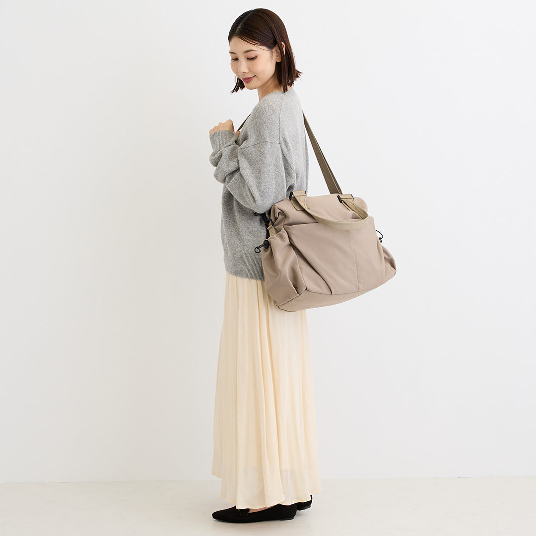 カジュアルナイロン2WAYボストンバッグ ブラック 着用イメージ