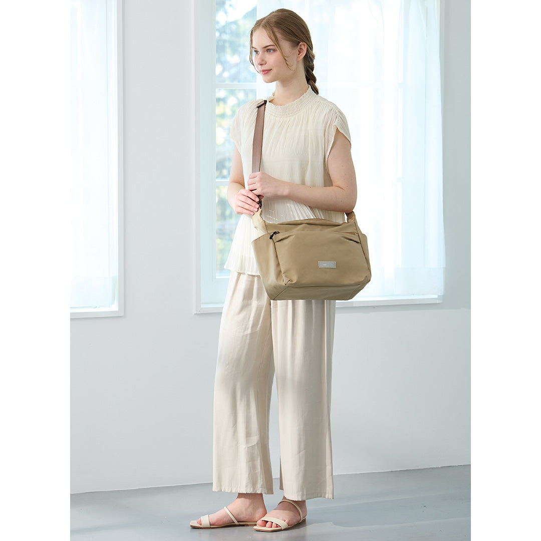 *nap 2層ショルダーバッグ ベージュ/通勤/デイリー/お出かけ/トートバッグ/ナイロン/はっ水/軽量/多収納