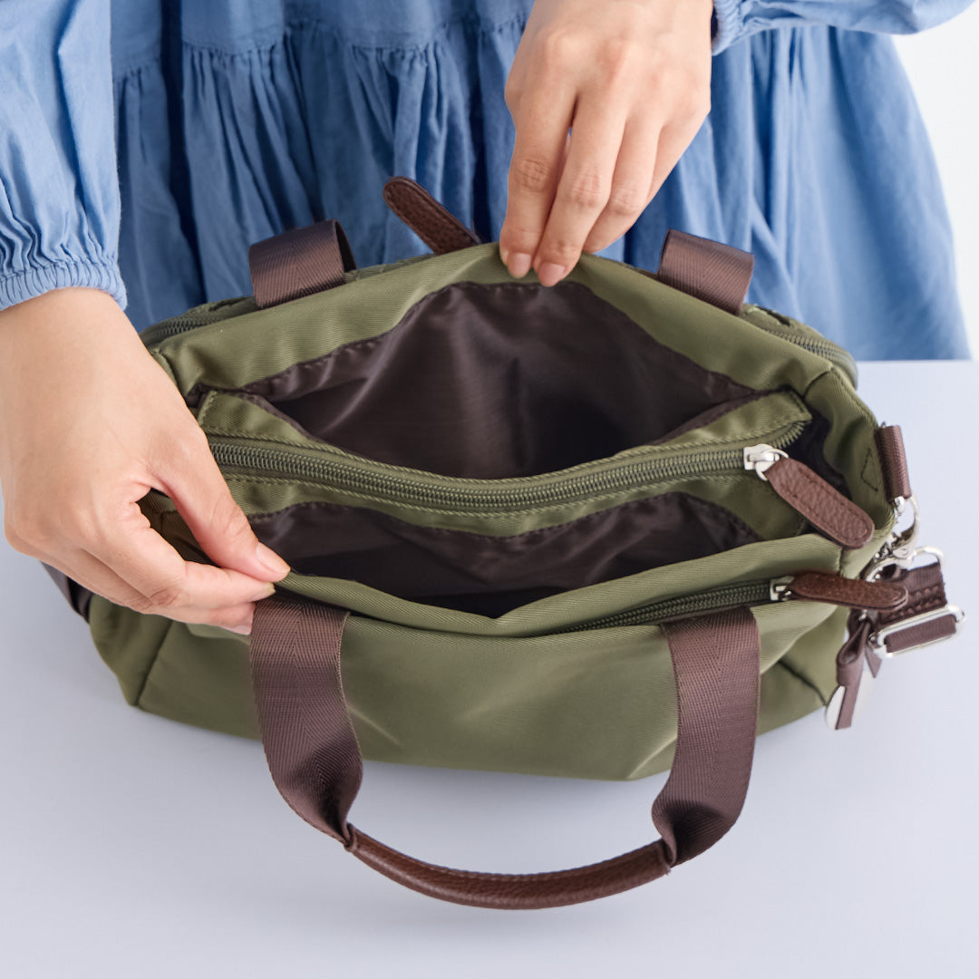 ZAZA キルトリボン猫チャーム付き2wayハンドバッグ EL7186