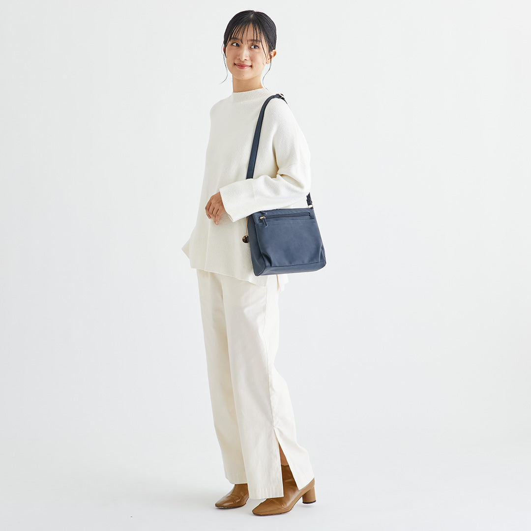 時短バッグ 合皮チャーム付きショルダーバッグ EL7188