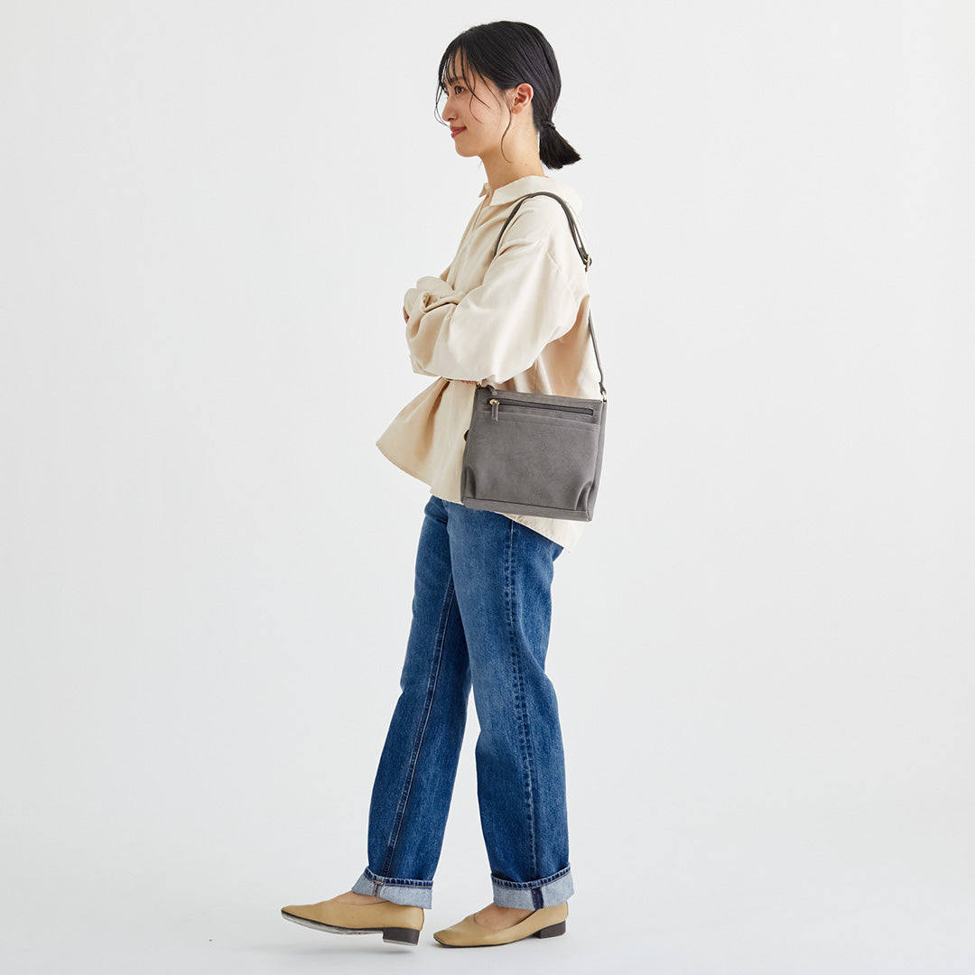 時短バッグ 合皮チャーム付きショルダーバッグ EL7188