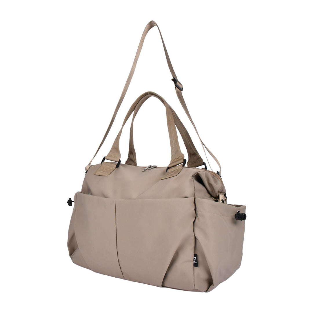 カジュアルナイロン2WAYボストンバッグ ライトグレー 斜め前