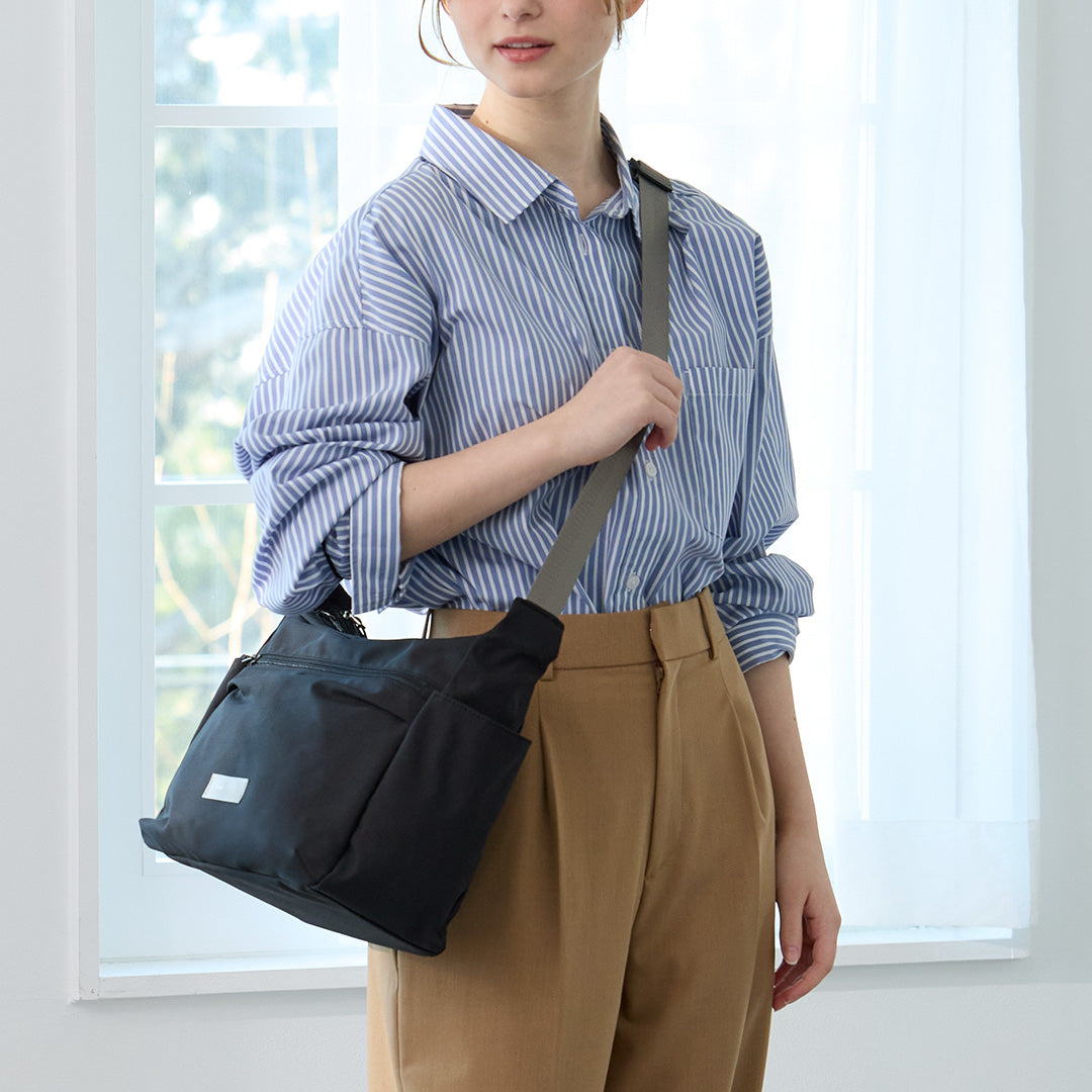 *nap 2層ショルダーバッグ ブラック/通勤/デイリー/お出かけ/トートバッグ/ナイロン/はっ水/軽量/多収納